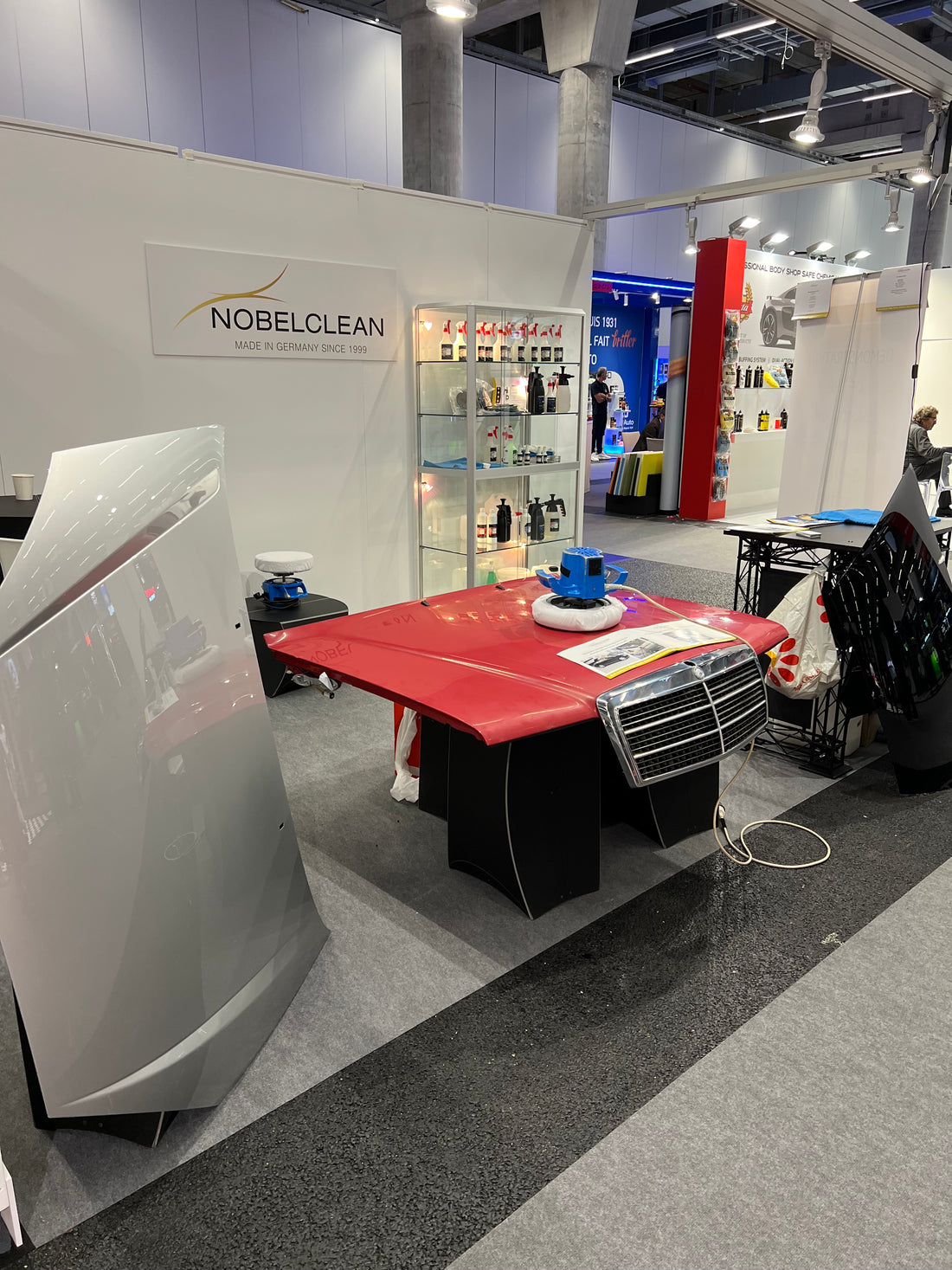 Woher kommt das Wort polieren eigentlich? Mit Auto polieren hat das irgendwie nichts zu tun!